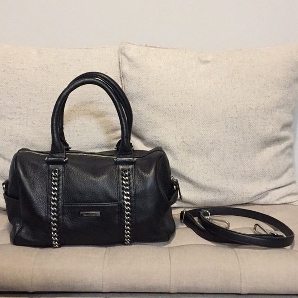 ❌❌SOLD❌❌ Black Calvin Klein Medium Crossbody 🖤✨ - Picture 2 of 8